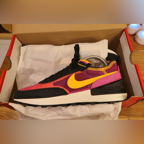 Nike Waffle One Sz 8 - New in Box, Pink/Purple Mesh, Yellow Insole - Picture 6 of 7